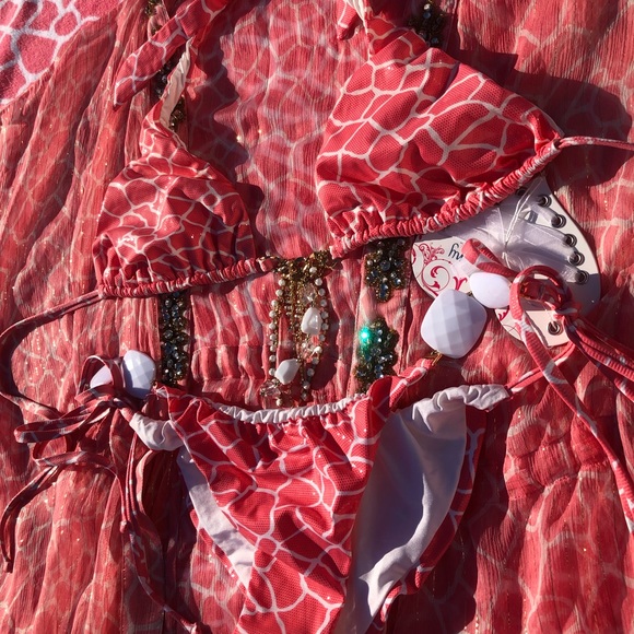 NWT beach bunny bikini ๐ giraffe ๐ฆ glitter in the air size M set - Picture 15 of 16